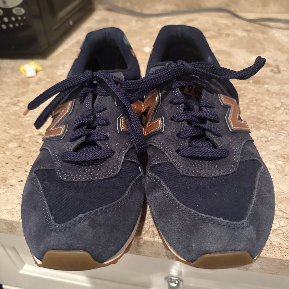Women’s New Balance Navy Sneakers Size 8